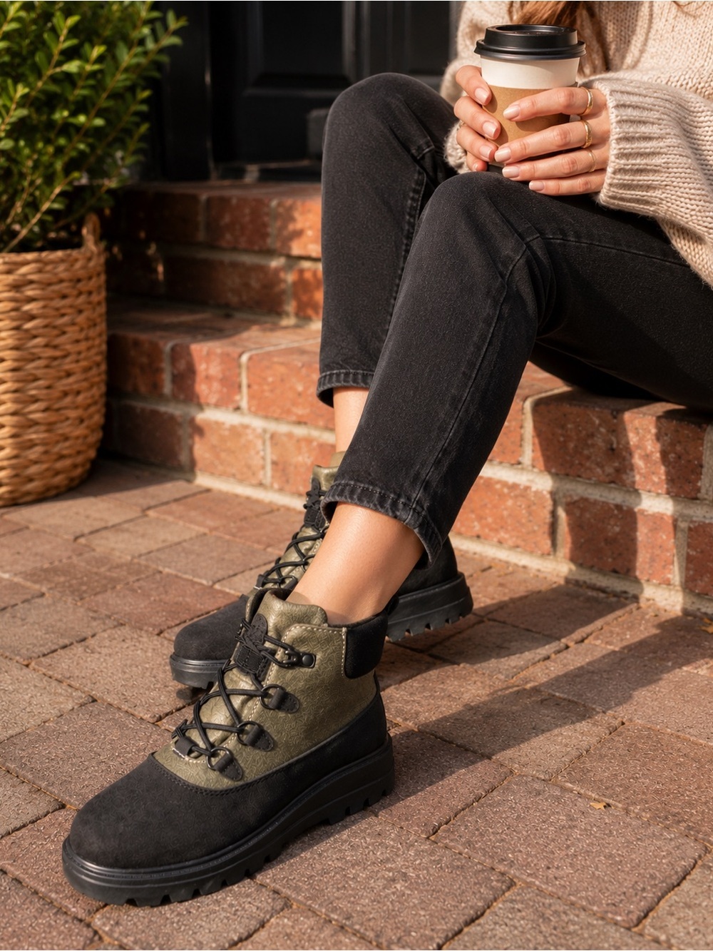 HEYDUDE Tonya Eco Shield Boots Women’s Size 6 Black Khaki NWT Waterproof Hiking
